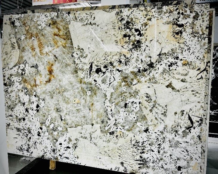 Macaubas Classic Granite